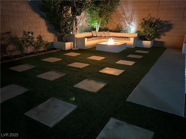 434 Lost Horizon Avenue, Henderson, NV 89002