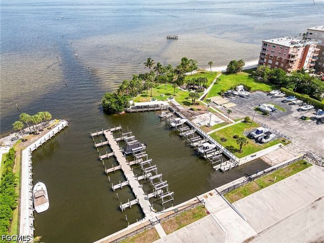 15088 Stella Del Mar LN, Fort Myers, FL 33908