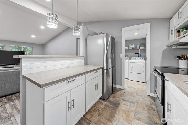 8517 Thuja Avenue SE, Yelm, WA 98597