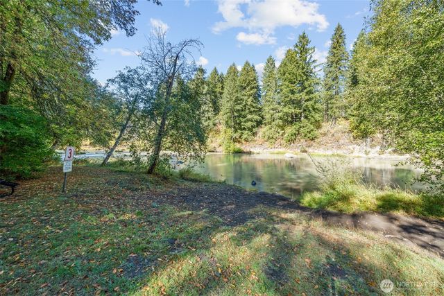 8517 Thuja Avenue SE, Yelm, WA 98597