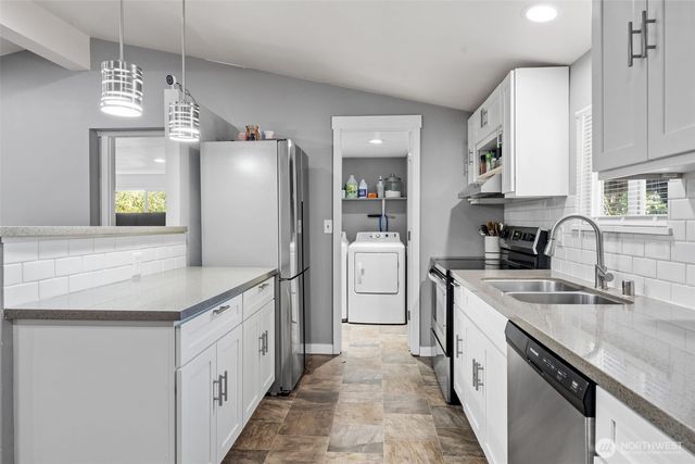 8517 Thuja Avenue SE, Yelm, WA 98597