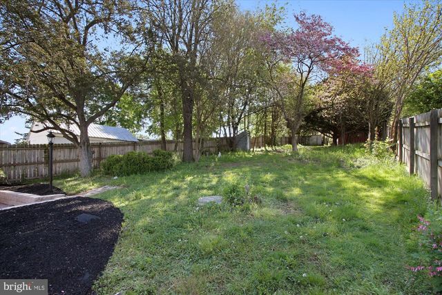 81 MAIN ST, Yorkana, PA 17402