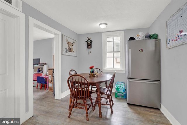 81 MAIN ST, Yorkana, PA 17402