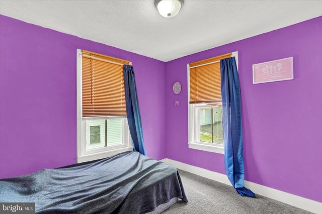 81 MAIN ST, Yorkana, PA 17402