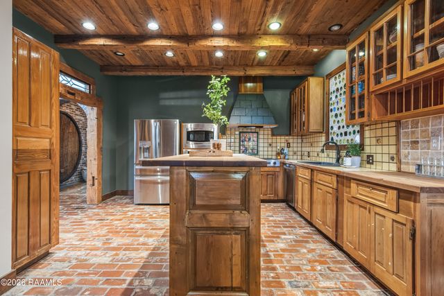 12 Bayside Drive, Lafayette, LA 70508