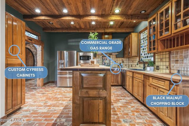 12 Bayside Drive, Lafayette, LA 70508