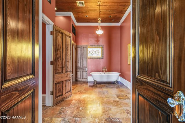 12 Bayside Drive, Lafayette, LA 70508