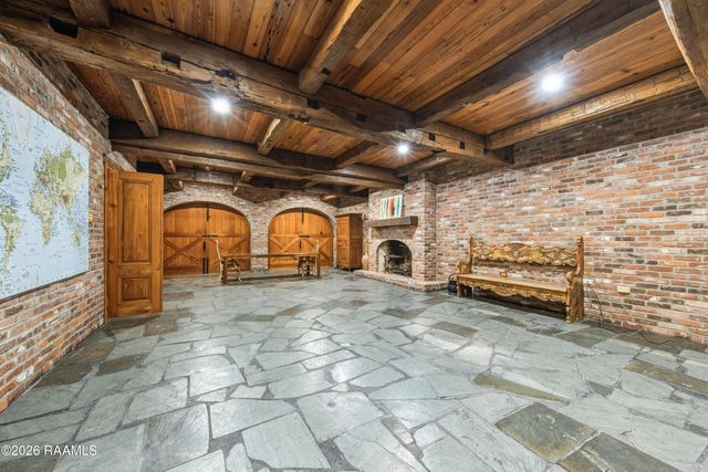 12 Bayside Drive, Lafayette, LA 70508