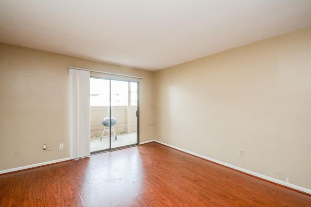 8519 Hearth Boulevard 26, Houston, TX 77054