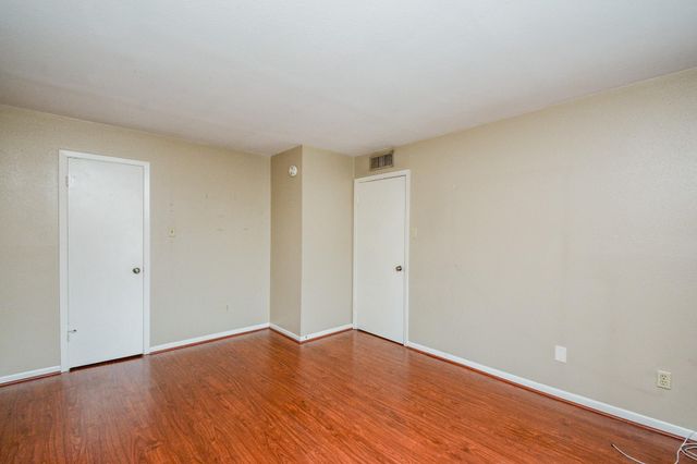 8519 Hearth Boulevard 26, Houston, TX 77054