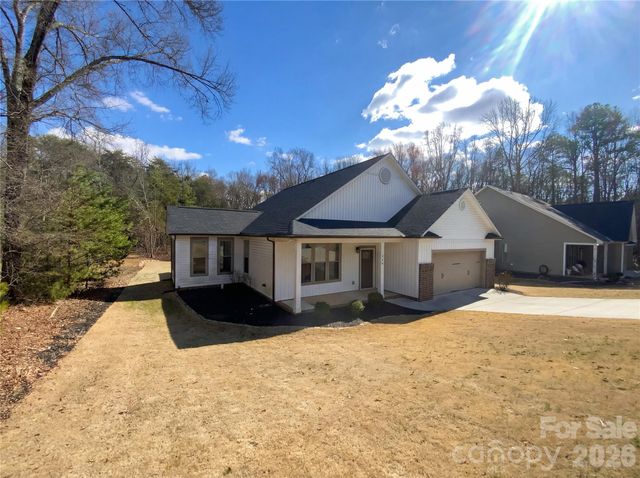 429 Old Speedway Drive NW, Concord, NC 28027