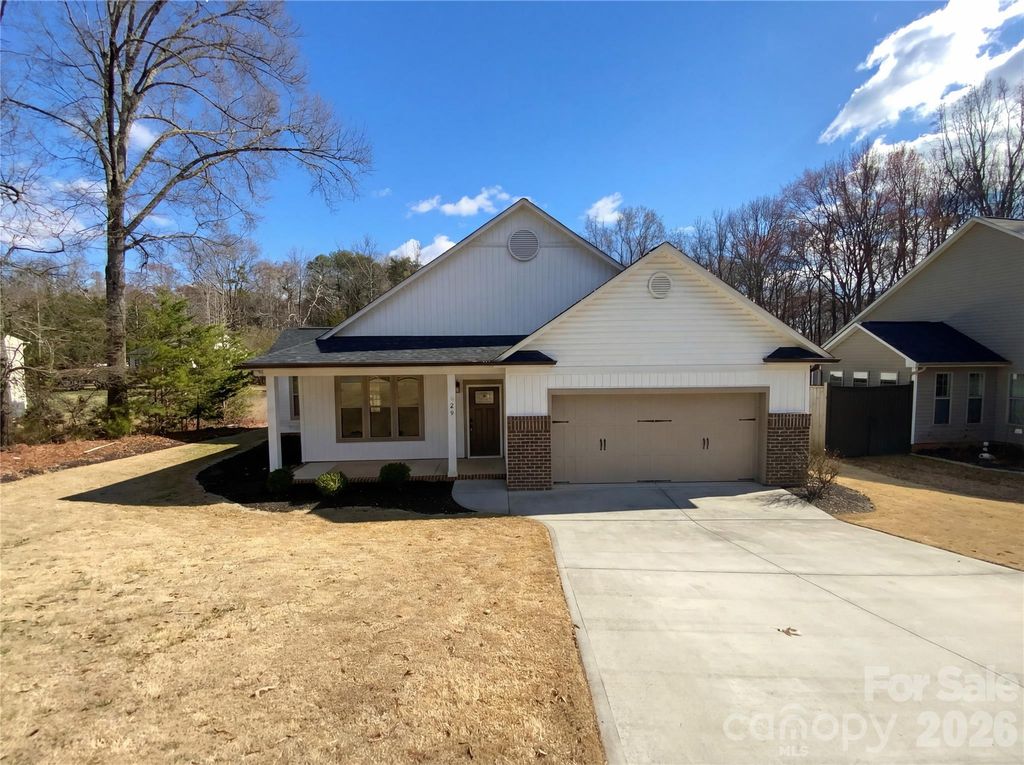 429 Old Speedway Drive NW, Concord, NC 28027