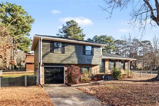 175 Slicky Rock Court, Riverdale, GA 30274