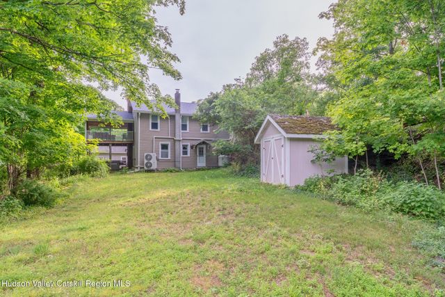 542 Blue Mountain Road, Saugerties, NY 12477
