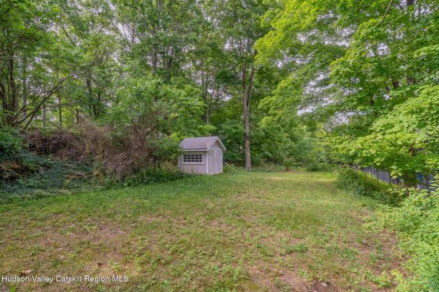 542 Blue Mountain Road, Saugerties, NY 12477
