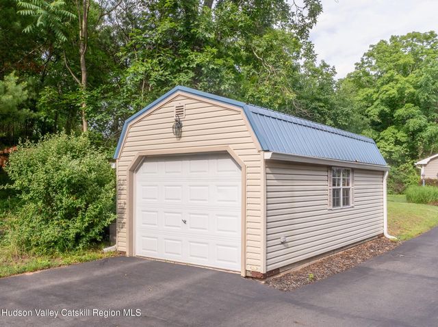 542 Blue Mountain Road, Saugerties, NY 12477