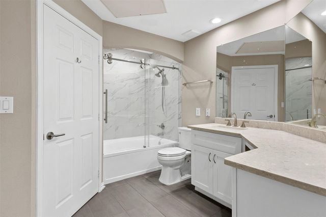 2400 Mccue Road 312, Houston, TX 77056
