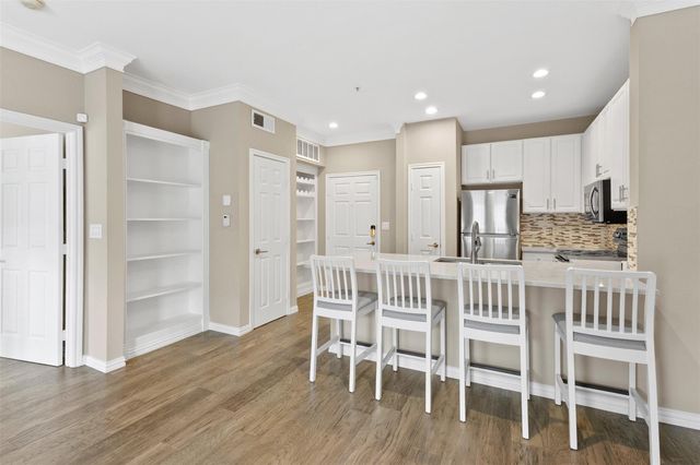 2400 Mccue Road 312, Houston, TX 77056