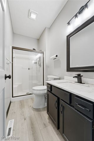 1516 Wisteria Avenue SW, Hartville, OH 44632