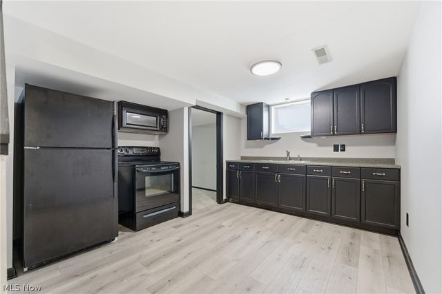 1516 Wisteria Avenue SW, Hartville, OH 44632