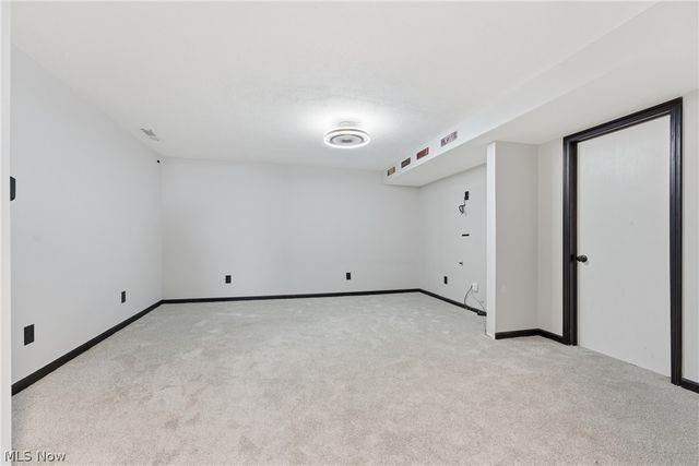 1516 Wisteria Avenue SW, Hartville, OH 44632