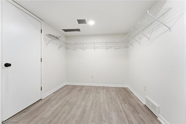 1516 Wisteria Avenue SW, Hartville, OH 44632