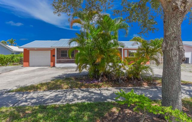 928 Prosperity Farms Road, North Palm Beach, FL 33408