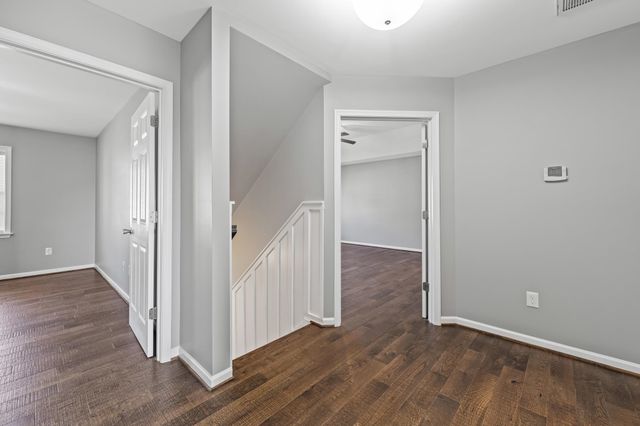 8 MCILWEE LN, Staunton, VA 24401