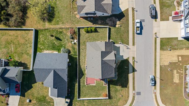 8 MCILWEE LN, Staunton, VA 24401