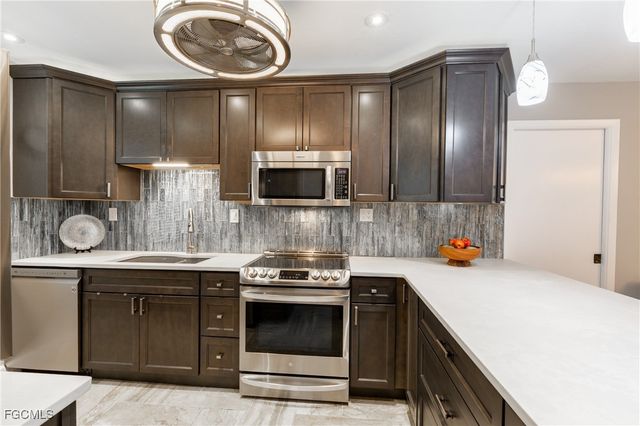 1830 Brantley RD F2, Fort Myers, FL 33907