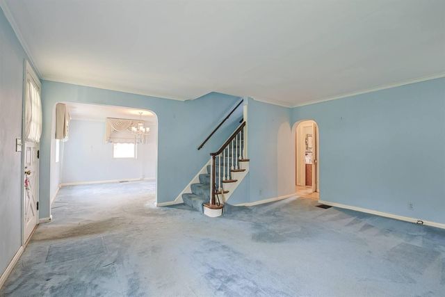 333 Bonnie Leslie Avenue, Bellevue, KY 41073
