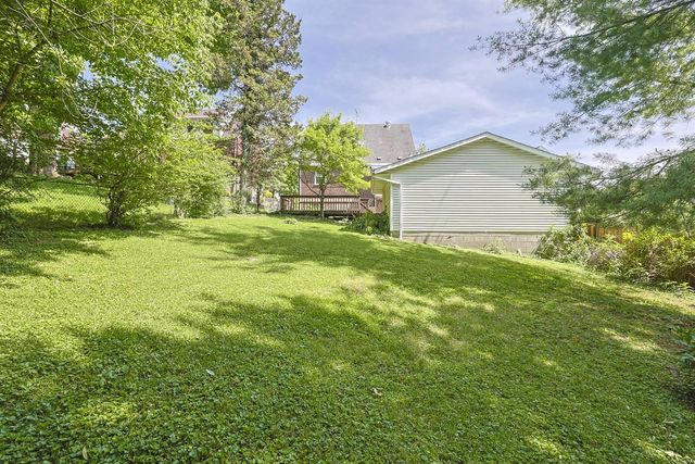 333 Bonnie Leslie Avenue, Bellevue, KY 41073