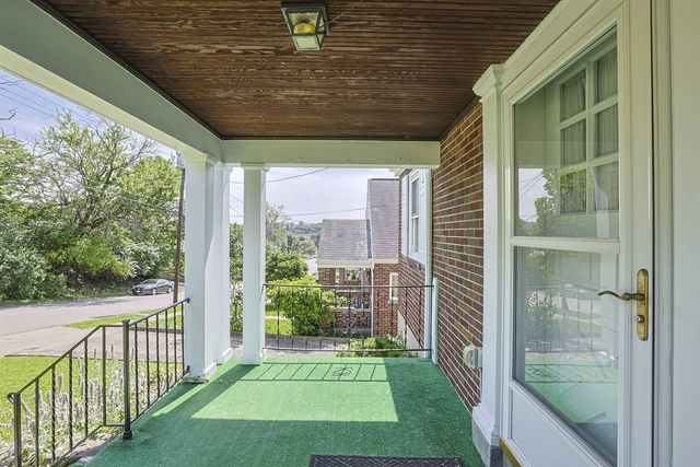 333 Bonnie Leslie Avenue, Bellevue, KY 41073