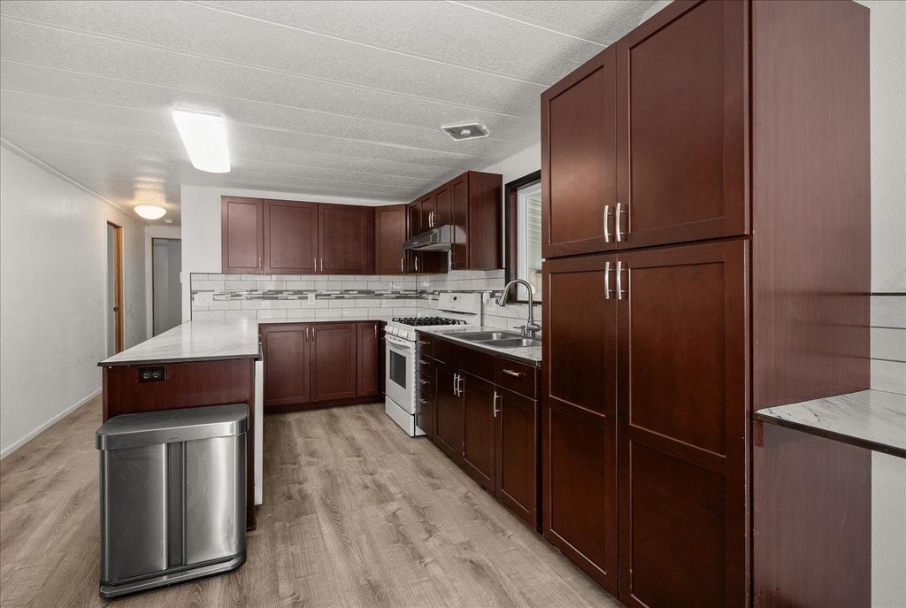1219 S Dishman Rd, Spokane Valley, WA 99206 photo 3