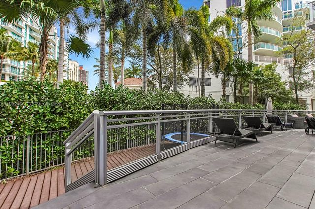 2950 NE 188th Street 150, Aventura, FL 33180