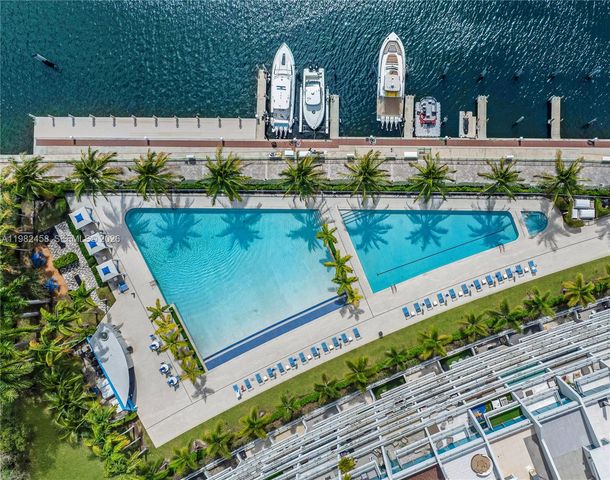 2950 NE 188th Street 150, Aventura, FL 33180