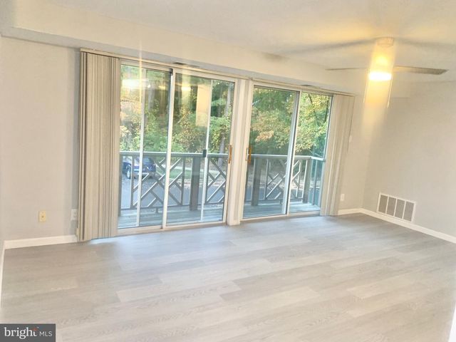 5 CRANBERRY CT, Marlton, NJ 08053