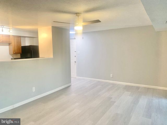 5 CRANBERRY CT, Marlton, NJ 08053