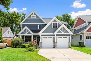 609 8th Avenue, La Grange, IL 60525