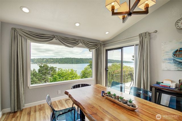 14820 39th Avenue NE, Lake Forest Park, WA 98155