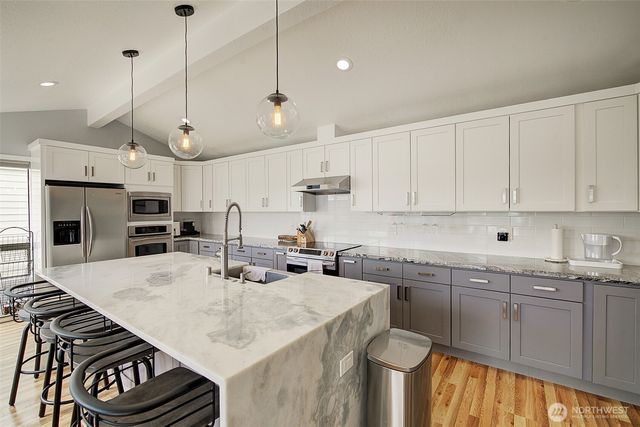 14820 39th Avenue NE, Lake Forest Park, WA 98155