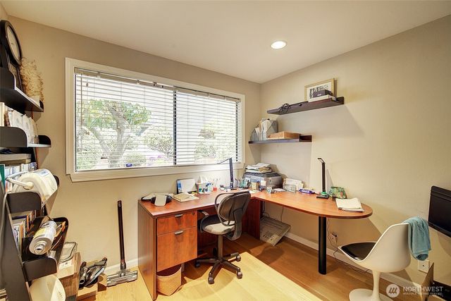 14820 39th Avenue NE, Lake Forest Park, WA 98155