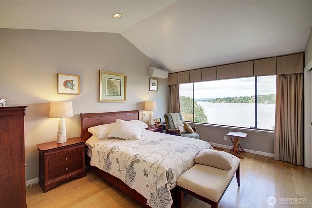 14820 39th Avenue NE, Lake Forest Park, WA 98155