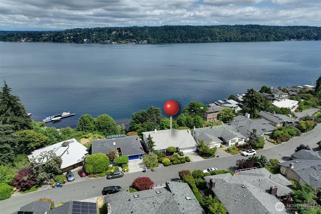 14820 39th Avenue NE, Lake Forest Park, WA 98155