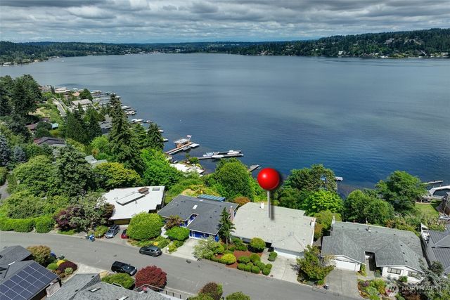 14820 39th Avenue NE, Lake Forest Park, WA 98155