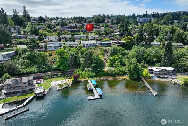 14820 39th Avenue NE, Lake Forest Park, WA 98155