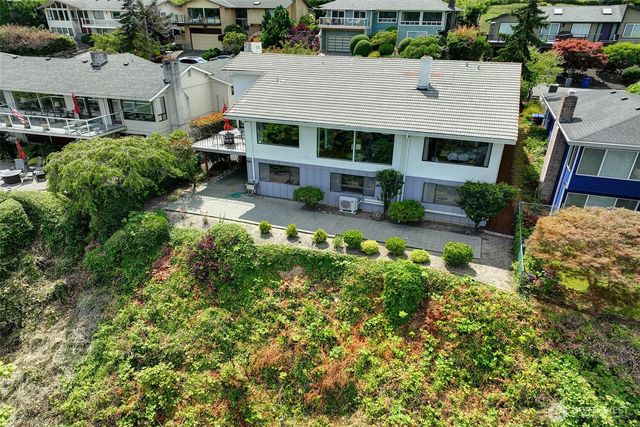 14820 39th Avenue NE, Lake Forest Park, WA 98155