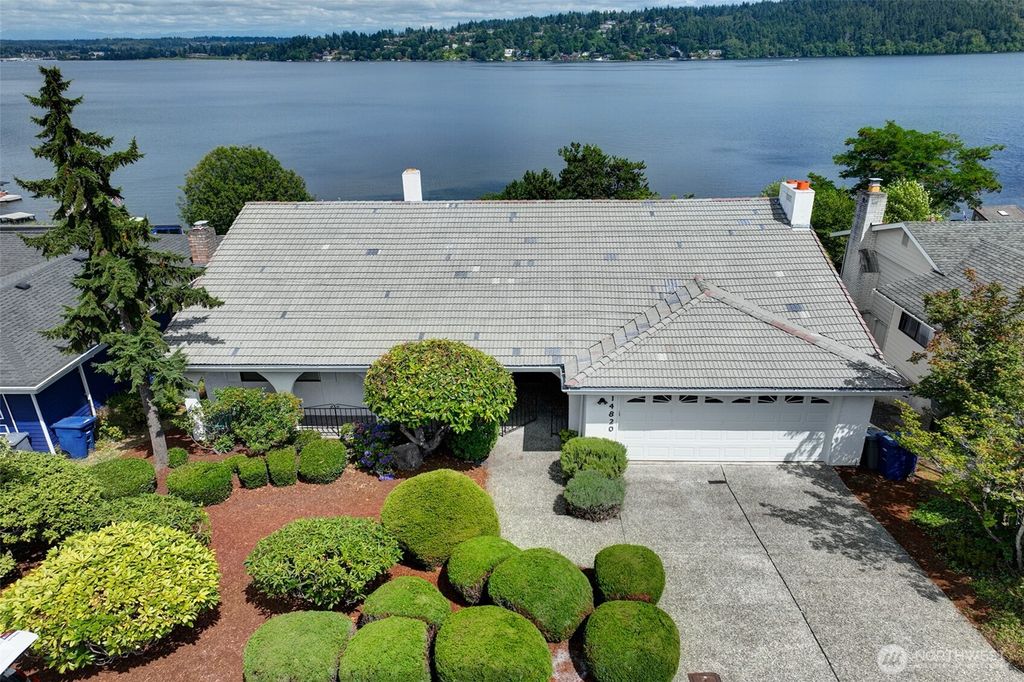 14820 39th Avenue NE, Lake Forest Park, WA 98155