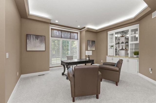 1601 NW Arrowhead Trail, Blue Springs, MO 64015