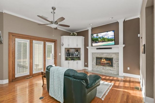 1601 NW Arrowhead Trail, Blue Springs, MO 64015